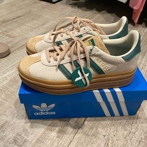 Adidas Gazelle Bold Magic Beige Collegiate Green